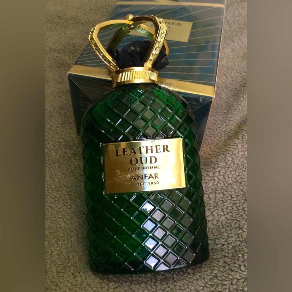 Strong leather Oud fragance arabic perfume